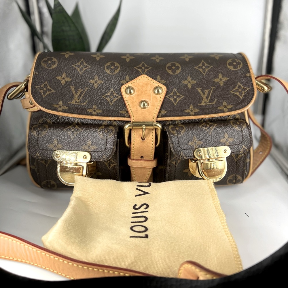 💯 Authentic LOUIS VUITTON Monogram Hudson PM Shoulder/Long Shoulder Crossbody